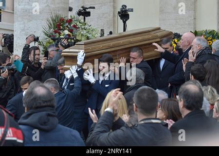 Rom, Italien. 27. Februar 2023. Rom, Beerdigung von Maurizio Costanzo. 27. Februar 2023 Guthaben: dpa/Alamy Live News Stockfoto