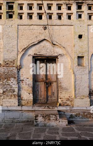 Am 30. Januar 2023 ist Shree RAM Mandir (Tempel) Phaltan einer der ältesten Tempel der Stadt. Die Tempelarchitektur ist aus Holz. Stockfoto