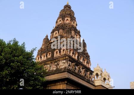 Am 30. Januar 2023 ist Shree RAM Mandir (Tempel) Phaltan einer der ältesten Tempel der Stadt. Die Tempelarchitektur ist aus Holz. Stockfoto