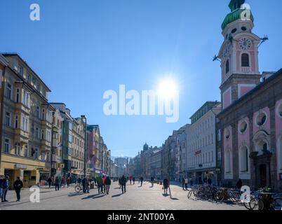 Maria-Theresien-Straße im Zentrum von Innsbruck, Österreich Stockfoto