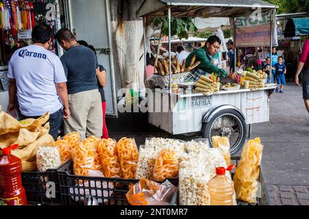 Imbissbuden in Hidalgo Park (Hauptplatz), Tlaquepaque, Guadalajara, Jalisco, Mexiko Stockfoto