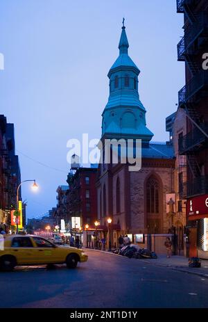 Chinatown. Mott St. Kirche der Verklärung, New York City, USA Stockfoto