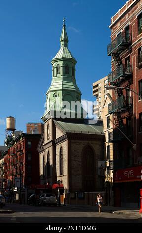 Chinatown. Mott St. Kirche der Verklärung, New York City, USA Stockfoto