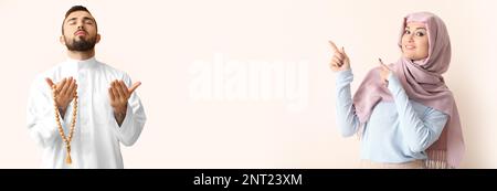Banner mit jungen muslimischen Männern und Frauen auf hellem Hintergrund mit Platz für Text Stockfoto