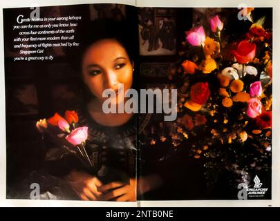 Anzeige von Singapore Airlines in einer Zeitschrift NatGeo, August 1981 Stockfoto