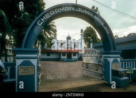 Cheraman Juma Masjid wurde 629 CE erbaut und ist damit die älteste umgebaute Moschee auf dem indischen Subkontinent, die noch immer genutzt wird. Kodungallur, Kerala Stockfoto