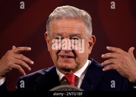 Nicht exklusiv: 27. Februar 2023, Mexiko-Stadt, Mexiko: Mexikanischer Präsident Andres Manuel Lopez Obrador bei der täglichen morgendlichen Pressekonferenz im Nati Stockfoto