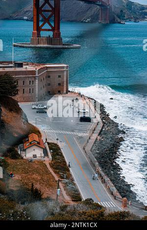 san francisco, Kalifornien, USA februar 18 2023 Ein kleines Gebiet am Fuße der Golden Gate Bridge Stockfoto