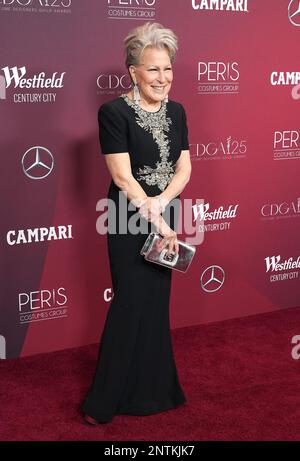 Los Angeles, USA. 27. Februar 2023. Bette Midler trifft am 27. Februar 2023 bei den 25. Annual Costume Designers Guild Awards auf der Fairmont Century Plaza in Century City, Kalifornien, USA ein (Foto von JC Olivera/Sipa USA). Gutschrift: SIPA USA/Alamy Live News Stockfoto