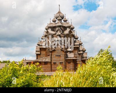 Ethnographisches Museum der russischen Holzarchitektur Bogoslovka Stockfoto