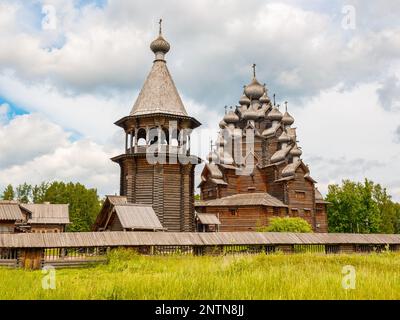 Ethnographisches Museum der russischen Holzarchitektur Bogoslovka Stockfoto