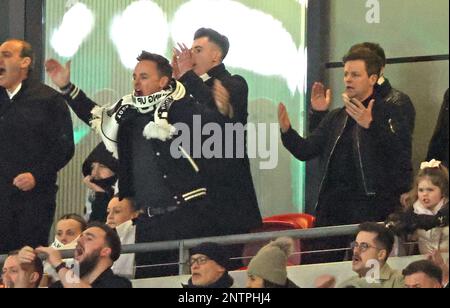 Wembley, Großbritannien. 26. Februar 2023. ANT McPartlin und Declan Donnelly beim Carabao Cup Final, Manchester United gegen Newcastle United, Wembley Stadium, London, Vereinigtes Königreich, am 26. Februar, 2023. Guthaben: Paul Marriott/Alamy Live News Stockfoto