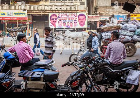 Verkehr in Chandni Chowk, Alt-Delhi, Indien Stockfoto