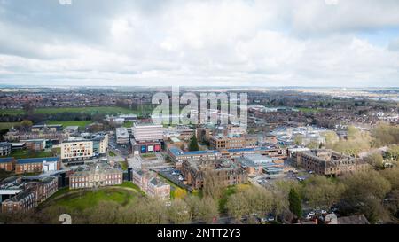Hull University Campus ariel Drone Blick auf Gebäude und Stadtlandschaft. Stockfoto