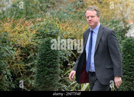 Alister Jack MP (Secretary of State for Scotland) Ankunft in der Downing Street für eine Notfall Kabinettssitzung, 27. Februar 2023 Stockfoto