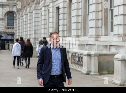 London;UK,27.,2023.George Eustice ehemaliger Staatssekretär für Umwelt, Ernährung und Angelegenheiten des ländlichen Raums in whitehall Stockfoto