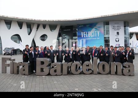 Barcelona, Spanien, 27/02/2023, Besucher am 1. Tag des Mobile World Congress 2023 in Fira Barcelona am 27. Februar 2023 in Barcelona, Spanien. Stockfoto