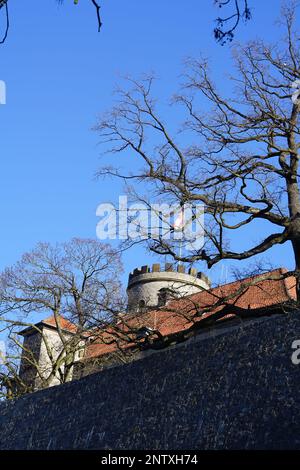 Dicke Mauern einer Burg in Bielefeld Stockfoto