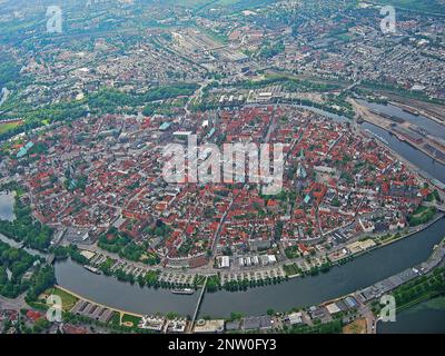 Die Stadt Lübeck aus der Vogelperspektive. Stockfoto