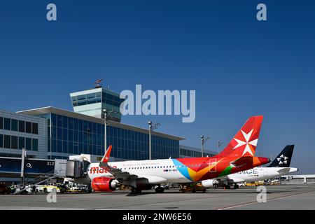 Übersicht, Ansicht, Panorama, Landschaft, Flugzeuge, Verkehr, Air Malta, Satellit, Flughafen München, Freising, Erding, München, Bayern, Deutschland Stockfoto