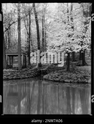 Lochiel, Gordonsville, Orange County, Virginia. Carnegie Survey of the Architecture of the South (Carnegie-Umfrage zur Architektur des Südens). United States Virginia Orange County Gordonsville, Seen und Teiche, Anwesen. Stockfoto