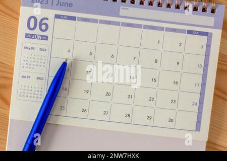 Desktop-Kalender für Juni 2023 auf dem Desktop Stockfoto