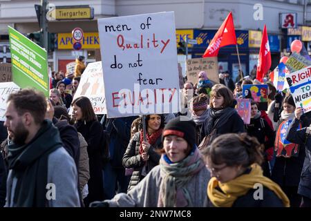 Berlin, Deutschland 3./8/2020. März zum Internationalen Frauentag in Berlin Stockfoto