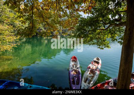 Verschiedene Ausblicke auf Sattal Lake, Uttarakhand Stockfoto