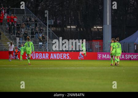 Köln, Deutschland. 28. Februar 2023. Köln, Februar 28. 2023: Ewa Pajor (9 Wolfsburg) nach ihrem Tor im 8. Spiel der DFB-Pokal der Frauen 2022/2023 zwischen 1. FC Köln und VfL Wolfsburg im Sportpark Hoehenberg in Köln. (Norina Toenges/SPP) Kredit: SPP Sport Press Photo. Alamy Live News Stockfoto