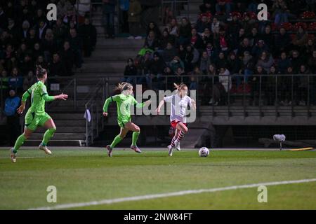 Köln, Deutschland. 28. Februar 2023. Köln, Deutschland, Februar 28. 2023: Weronika Zawistowska (24 Köln) tritt in der Runde 8 des DFB-Pokal der Frauen 2022/2023 zwischen 1 an. FC Köln und VfL Wolfsburg im Sportpark Hoehenberg in Köln. (Norina Toenges/SPP) Kredit: SPP Sport Press Photo. Alamy Live News Stockfoto