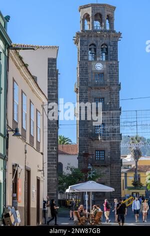 Der Glockenturm der Kirche der Unbefleckten Empfängnis in La Laguna, von der Plaza de La Concepción aus gesehen Stockfoto