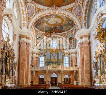 Innere des Dom St. Jakob (Innsbrucker Dom) in der Altstadt, Innsbruck, Österreich Stockfoto