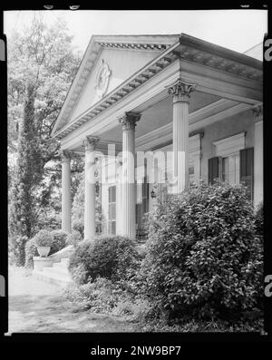 Dr. Baird House, Wynnton Road, Lockwood St., Columbus, Muscogee County, Georgia. Carnegie Survey of the Architecture of the South (Carnegie-Umfrage zur Architektur des Südens). Vereinigte Staaten, Georgia, Muscogee County, Columbus, Häuser, Spalten, Großbuchstaben, Spalten . Stockfoto