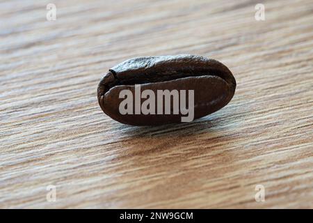 Makroaufnahme einer Kaffeebohne Stockfoto