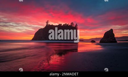 Ruby Beach liegt am Küstenabschnitt des Olympic National Park. Stockfoto