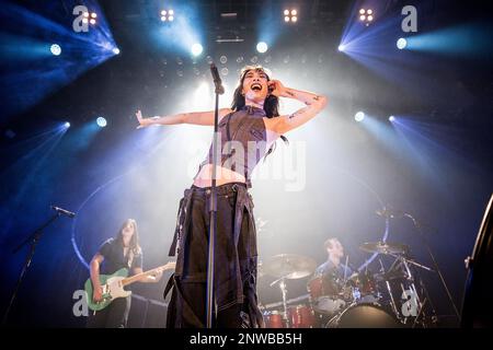 RINA Sawayama trat am letzten Abend ihrer Europatour im Jahr 2023 auf Stockfoto