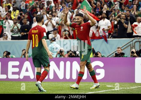 AL DAAYEN - (LR) Bernardo Silva aus Portugal, Goncalo Ramos aus Portugal während des 2022. FIFA-Weltmeisterschafts-16-Spiels zwischen Portugal und der Schweiz im Lusail-Stadion am 6. Dezember 2022 in Al Daayen, Katar. AP | niederländische Höhe | MAURICE AUS STEIN Stockfoto