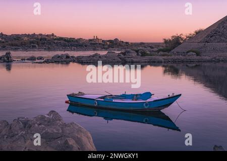 Fischerboot über dem Nil Stockfoto