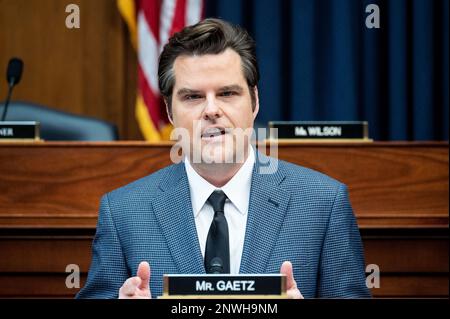 Washington, Usa. 28. Februar 2023. USA Repräsentant Matt Gaetz (R-FL) bei einer Anhörung des House Armed Services Committee im US-Kapitol. Kredit: SOPA Images Limited/Alamy Live News Stockfoto