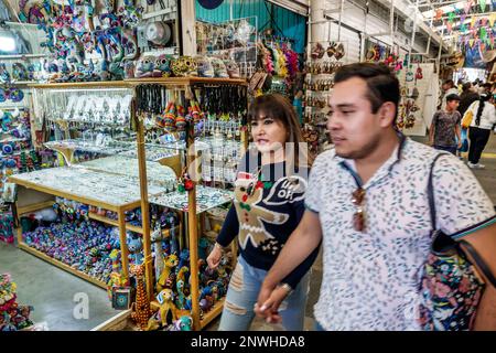 San Miguel de Allende Guanajuato Mexiko, historisches Zentrum Zona Centro, Mercado de Artesanias Kunsthandwerk, männliche Männer, wo Stockfoto