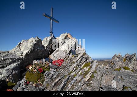 Das Denkmal für die britischen Soldaten, die während des Falklandinseln-Krieges von 1982 ihr Leben verloren haben, während der Schlacht vor Mount Longdon, Falklandinseln. Stockfoto