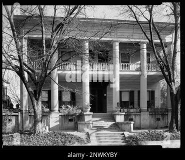 House, Macon, Bibb County, Georgia. Carnegie Survey of the Architecture of the South (Carnegie-Umfrage zur Architektur des Südens). Vereinigte Staaten, Georgia, Bibb County, Macon, Häuser, Säulen, Balkone, Säulengänge, Porches. Stockfoto