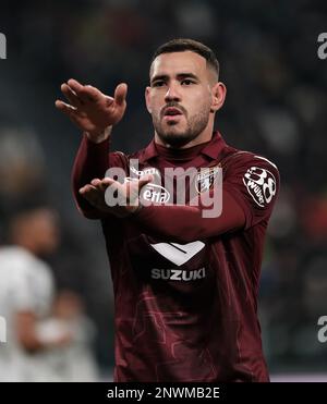 Turin, Italien. 28. Februar 2023. Antonio Sanabria feiert sein Tor bei einem Fußballspiel der Serie A zwischen dem FC Juventus und Torino in Turin, Italien, am 28. Februar 2023. Kredit: Federico Tardito/Xinhua/Alamy Live News Stockfoto