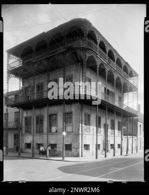 Le Pretre Mansion, 716 Dauphine St., New Orleans, Orleans Parish, Louisiana. Carnegie Survey of the Architecture of the South (Carnegie-Umfrage zur Architektur des Südens). Vereinigte Staaten, Louisiana, Orleans Parish, New Orleans, Balkone, Gebäude, Stadt- und Stadtleben, Eisenarbeiten. Stockfoto