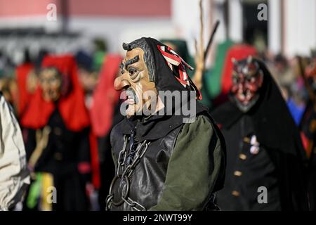 Narren-Gilde aus Horb am Neckar bei der Großen Karnevalsparade, Karnevalsparade, Oberkirch, Ortenaukreis, Baden-Württemberg, Deutschland Stockfoto