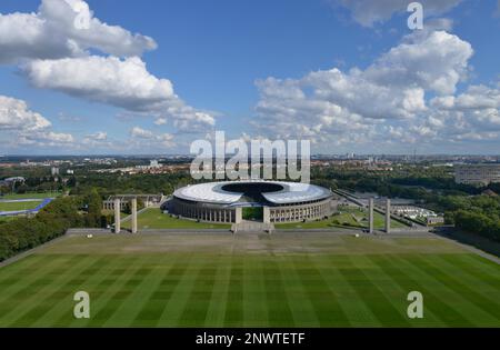 Maifeld, Olympiastadion, Westend, Charlottenburg, Berlin, Deutschland Stockfoto