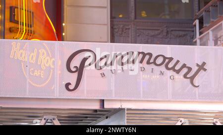 Paramount Building am Times Square New York - NEW YORK CITY, USA - 14. FEBRUAR 2023 Stockfoto
