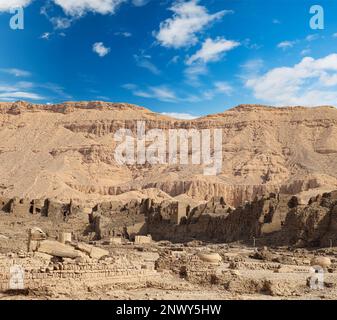 Gedenktempel von Ramses III (Medinet Habu) am Westufer von Luxor, Ägypten Stockfoto