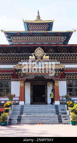 INDIEN, BIHAR, BODH GAYA, 2023. Januar, Gläubiger im Royal Bhutan Kloster Stockfoto