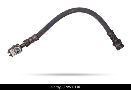 Gebrauchter Bremsschlauch Nahaufnahme auf weißem, isoliertem Hintergrund in einem Fotostudio - Hochdruckmanschette und zwei Metallspitzen zum Anschluss an die Zylinder. R Stockfoto